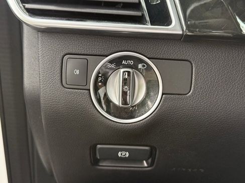 Used 2018 Mercedes-Benz GLS 450 4MATIC image 17