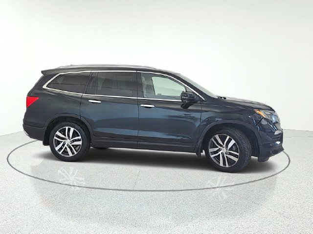 Used 2018 Honda Pilot Touring image 7