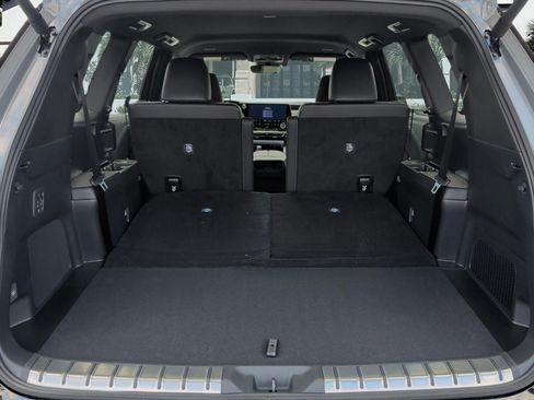 New 2026 Lexus TX 500h AWD image 27