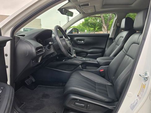 Used 2025 Honda HR-V EX-L image 10