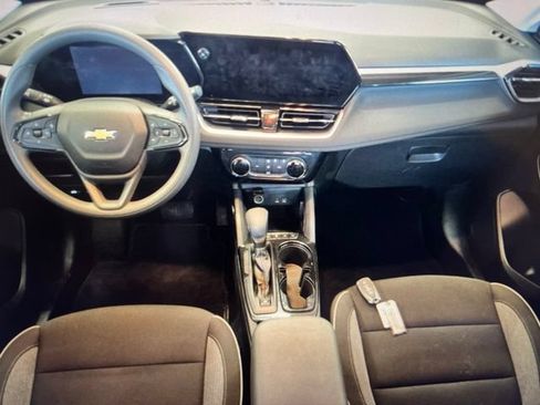 Used 2025 Chevrolet TrailBlazer LT AWD/4WD image 7