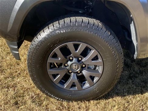 Used 2023 Toyota Tacoma SR5 w/ Technology Package image 12