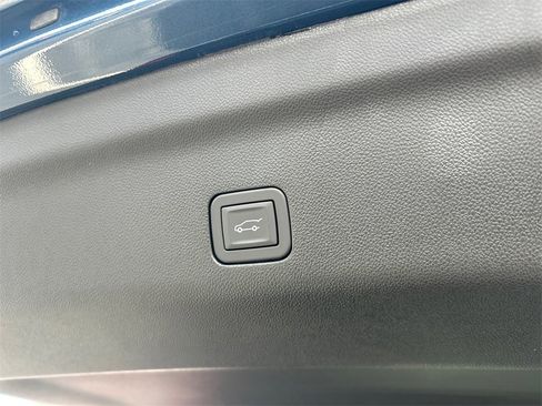 New 2026 GMC Yukon XL Denali image 36