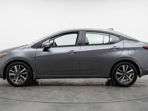 Used 2025 Nissan Versa SV FWD image 5