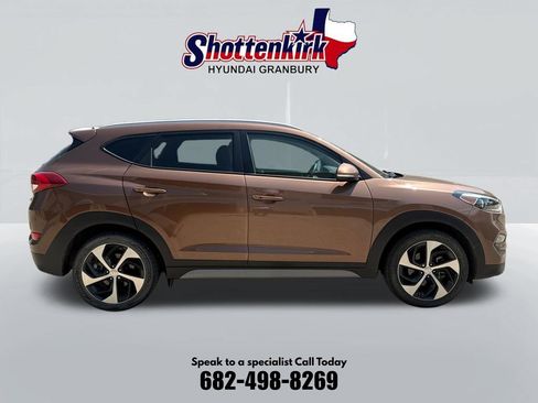 Used 2017 Hyundai Tucson Sport FWD image 5