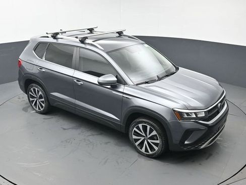 Used 2022 Volkswagen Taos SE FWD image 41