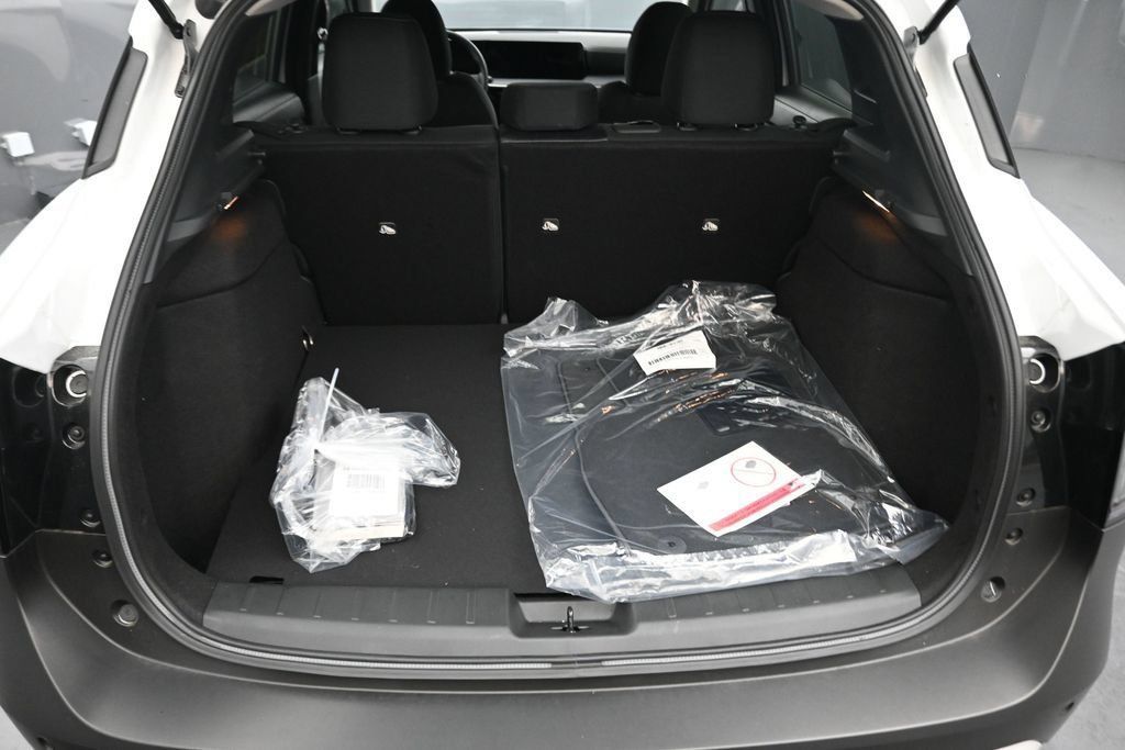 Certified 2026 Nissan Kicks SV w/ Cold Weather Package AWD/4WD image 18