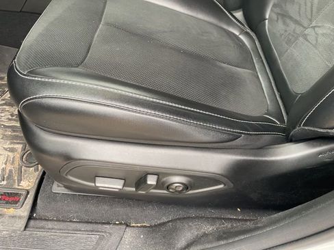 Used 2024 Jeep Grand Cherokee Altitude image 5