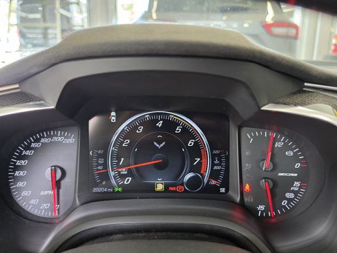 Used 2018 Chevrolet Corvette Z06 w/ Carbon 65 Edition RWD image 16
