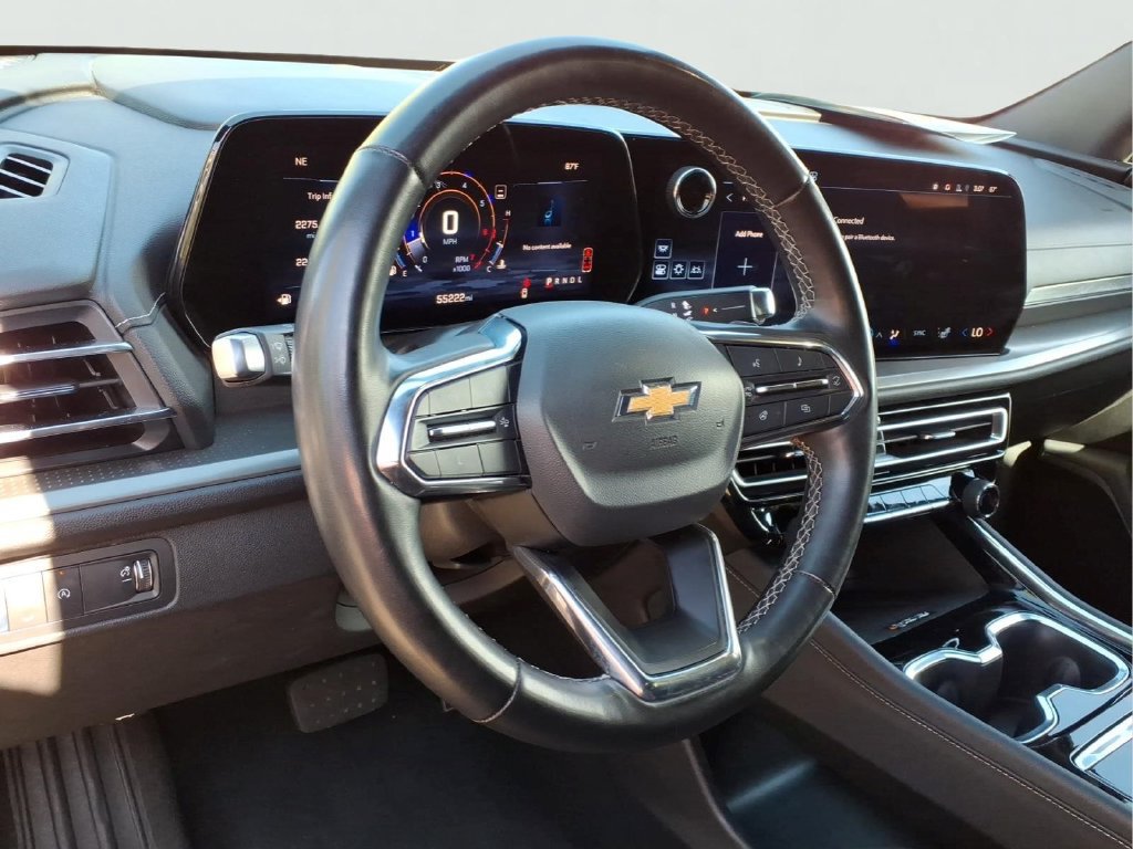 Used 2024 Chevrolet Traverse LT FWD image 3