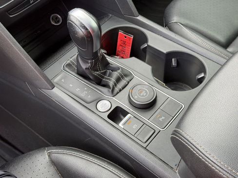 Used 2021 Volkswagen Atlas SE image 12