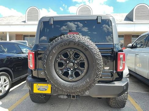 Used 2023 Ford Bronco Wildtrak image 7