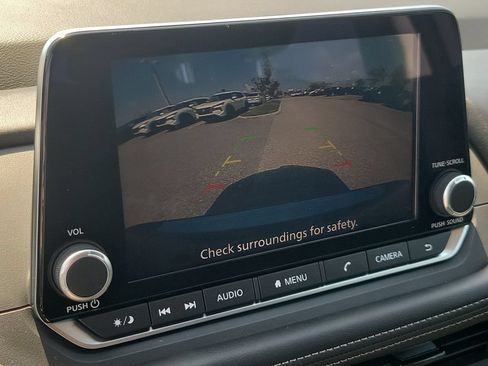 Used 2026 Nissan Rogue SV FWD image 25
