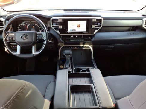 Used 2022 Toyota Tundra SR5 w/ Convenience Package RWD image 11