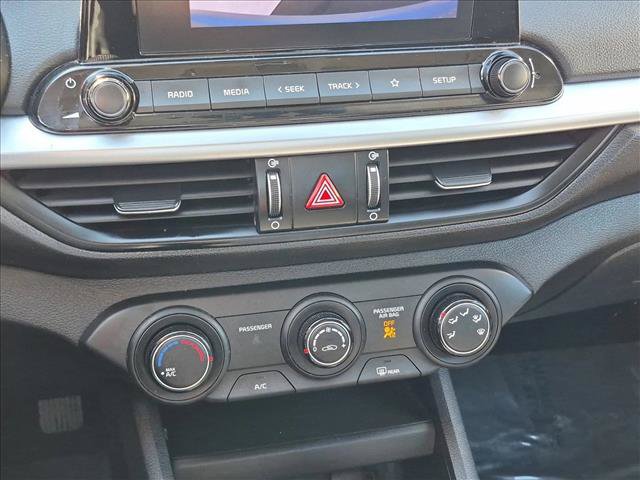 Used 2022 Kia Forte LXS FWD image 15