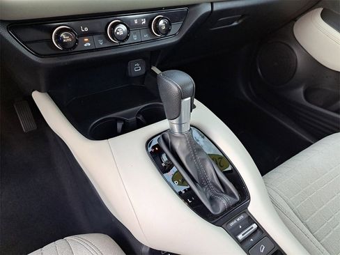 Used 2024 Honda HR-V LX image 22