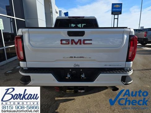 Used 2023 GMC Sierra 2500 Denali w/ Denali Ultimate Package image 9