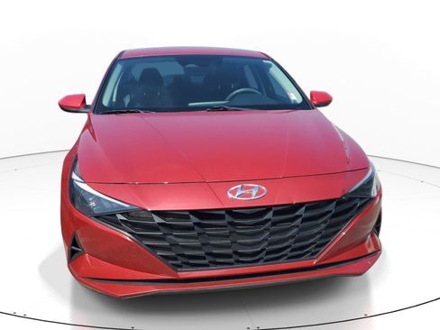 Used 2021 Hyundai Elantra SEL FWD image 2