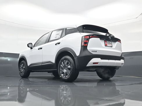 New 2026 Nissan Kicks S image 19