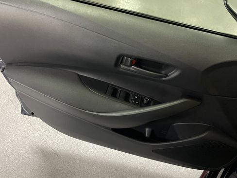 Used 2025 Toyota Corolla LE image 5