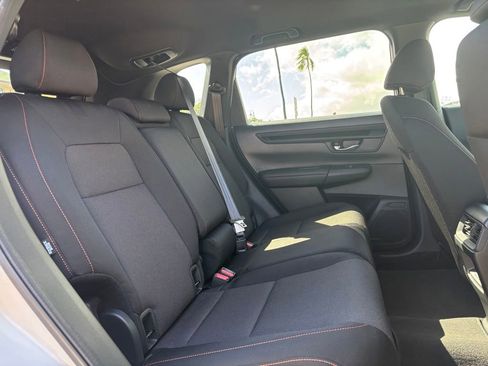 Used 2025 Honda CR-V Sport image 11