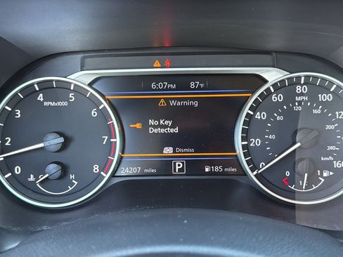 Certified 2022 Nissan Sentra SV FWD image 8