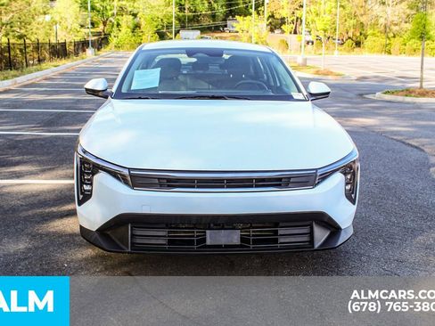 Used 2025 Kia K4 LXS image 9