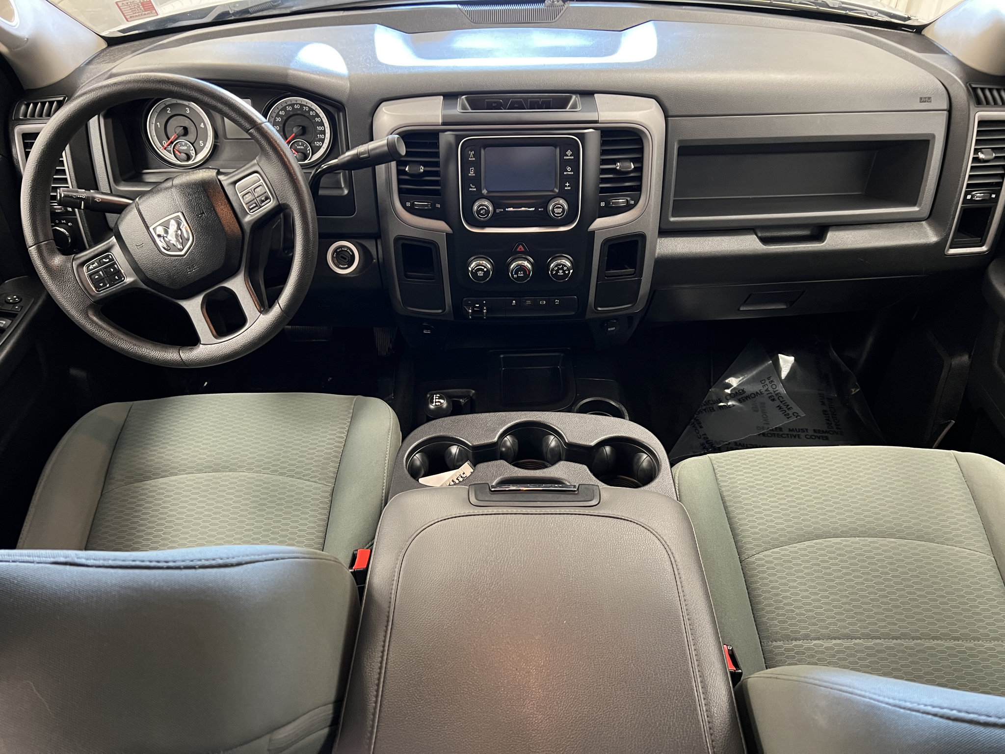 Used 2015 RAM 2500 Tradesman w/ Chrome Appearance Group AWD/4WD image 10