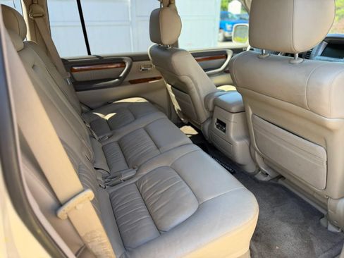 Used 2005 Lexus LX 470 4WD image 5