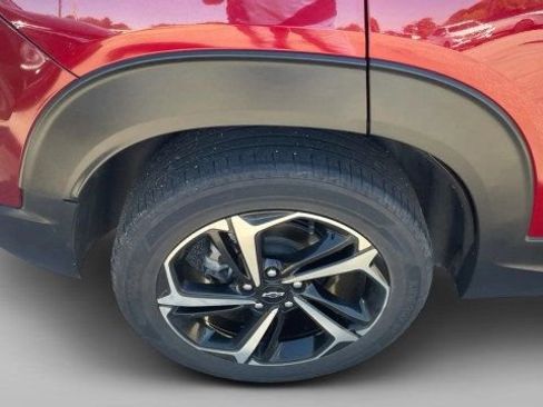 Used 2022 Chevrolet TrailBlazer RS w/ Sun and Liftgate Package FWD image 5