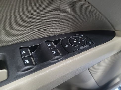 Used 2020 Ford Fusion SE FWD image 27