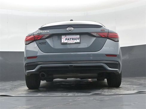 Used 2025 Nissan Sentra SR w/ SR Premium Package image 41