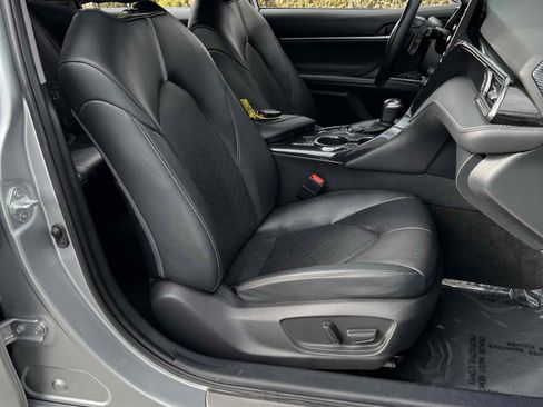 Used 2022 Toyota Camry XSE image 37
