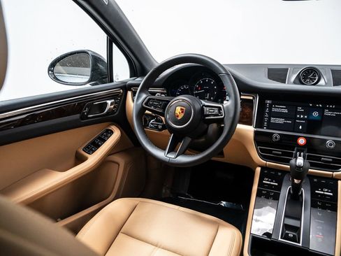 New 2026 Porsche Macan image 21