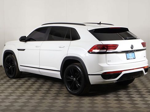Used 2023 Volkswagen Atlas Cross Sport SEL R-Line image 11