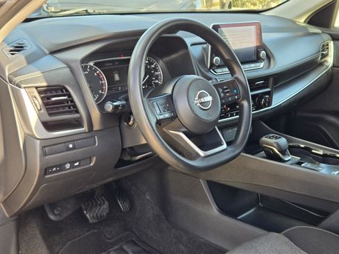 Certified 2024 Nissan Rogue SV image 10