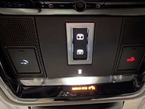 Used 2019 Land Rover Range Rover Sport SE image 22