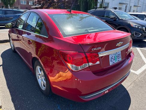 Used 2014 Chevrolet Cruze LT w/ RS Package FWD image 4