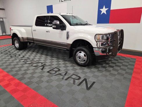 Used 2022 Ford F350 King Ranch w/ King Ranch Ultimate Package image 15