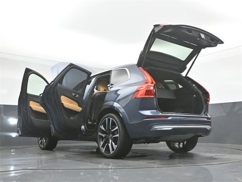Used 2023 Volvo XC60 B5 Ultimate w/ Protection Package Premier image 56