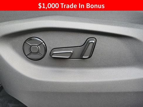 New 2026 Volkswagen Tiguan SE FWD image 24