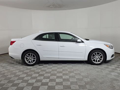 Used 2016 Chevrolet Malibu LT w/ Power Convenience Package FWD image 6