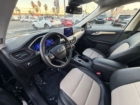 Used 2022 Ford Escape Titanium w/ Titanium Elite Package image 14