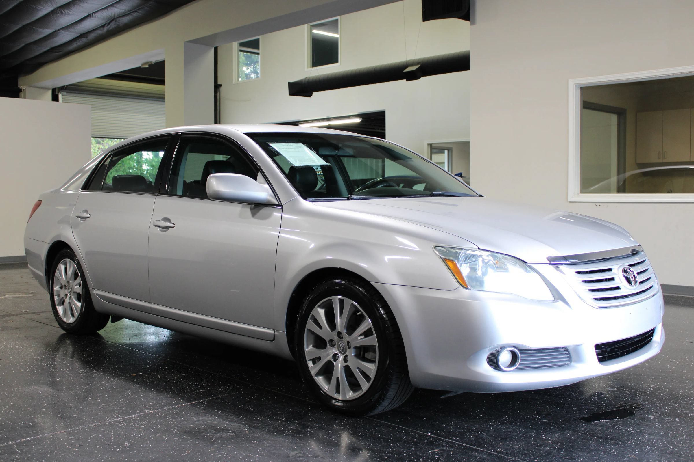 Used 2008 Toyota Avalon Touring w/ Fleet Convenience Pkg FWD image 1