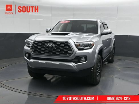 Used 2023 Toyota Tacoma TRD Sport AWD/4WD image 5