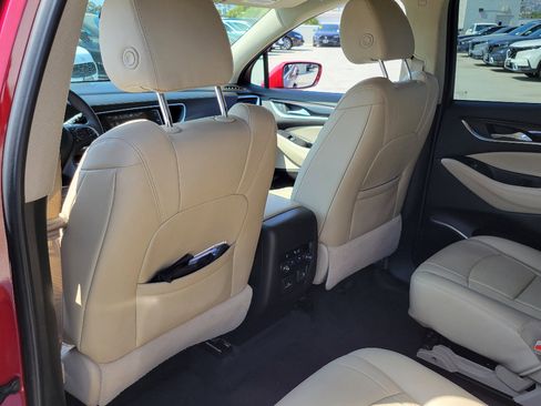 Used 2019 Buick Enclave Essence FWD image 12