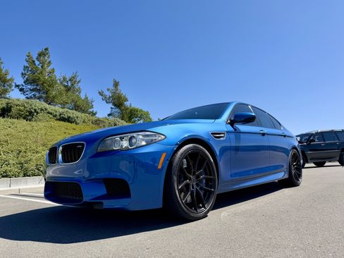 Used 2014 BMW M5 image 1