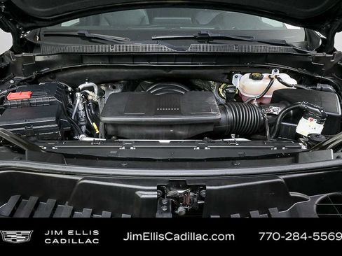 Used 2025 Chevrolet Suburban LT image 35