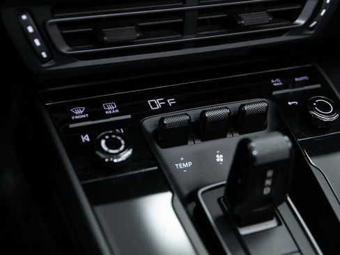 Certified 2022 Porsche 911 Carrera image 23