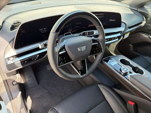 New 2026 Cadillac Lyriq Luxury RWD image 4
